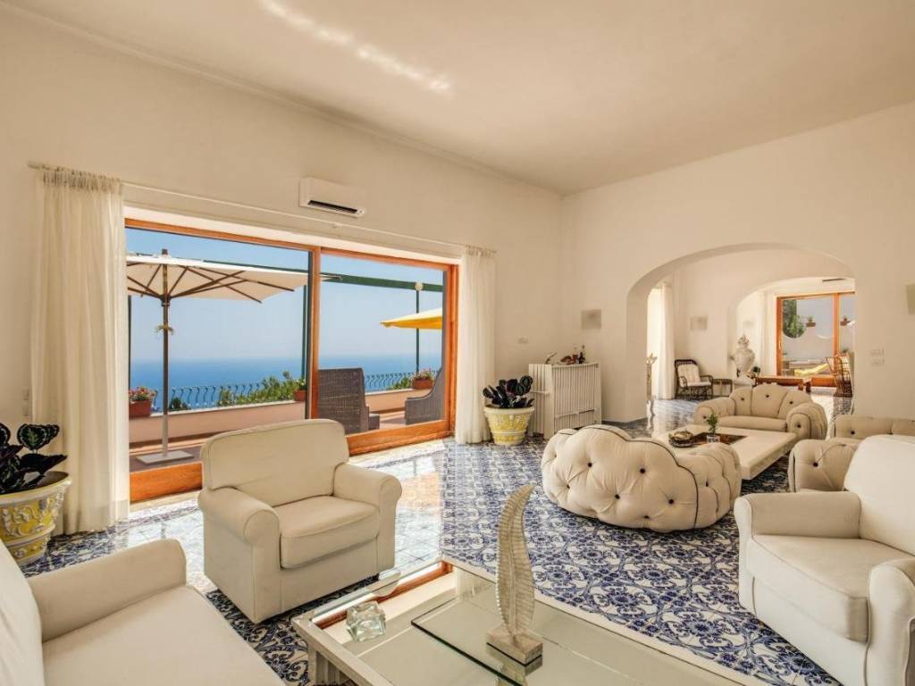 casa indipendente in vendita a Capri in zona Marina Piccola