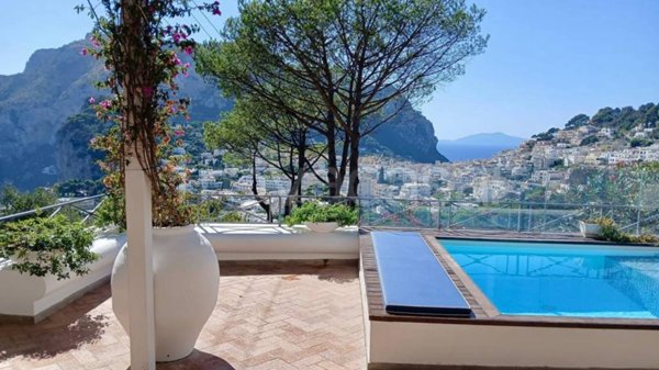 casa indipendente in vendita a Capri in zona Marina Piccola