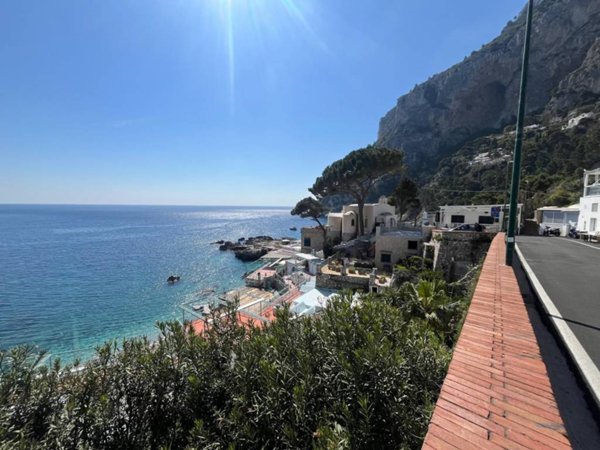 appartamento in vendita a Capri in zona Marina Piccola