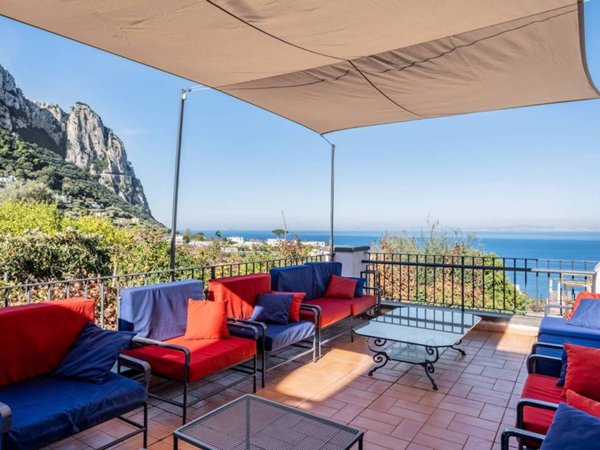 casa semindipendente in vendita a Capri