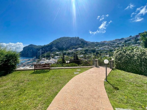 appartamento in vendita a Capri in zona Marina Grande