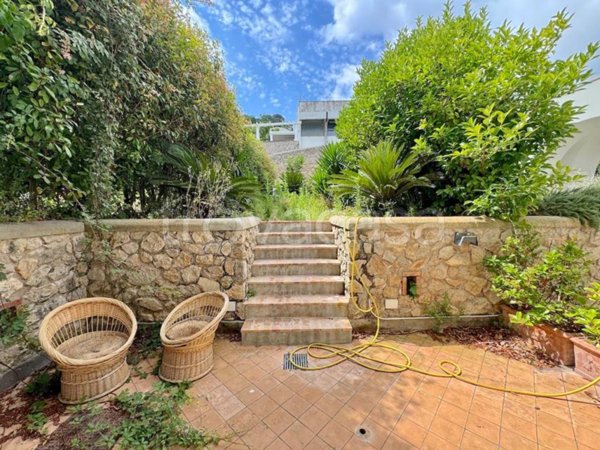 appartamento in vendita a Capri in zona Marina Grande