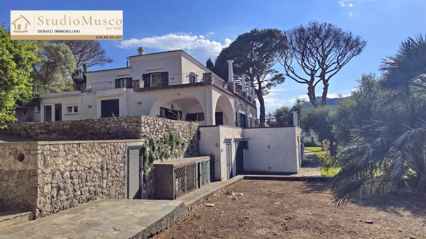 casa indipendente in vendita a Capri