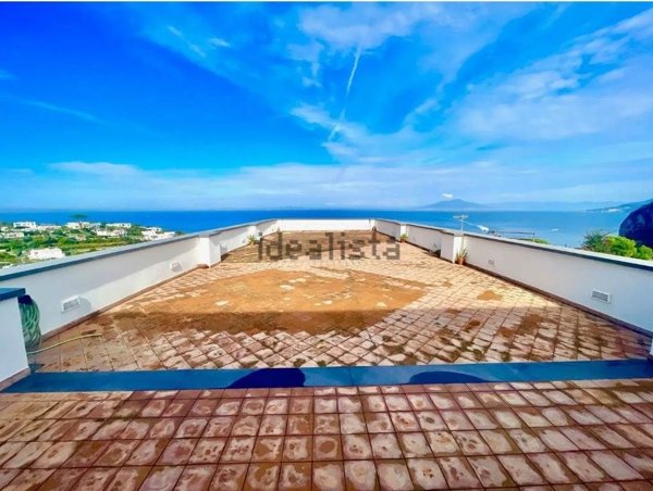 appartamento in vendita a Capri in zona Marina Grande