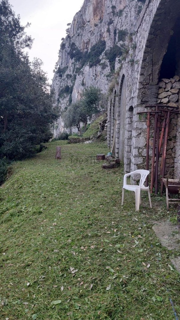 casa indipendente in vendita a Capri in zona Marina Piccola