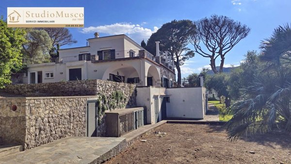 casa indipendente in vendita a Capri