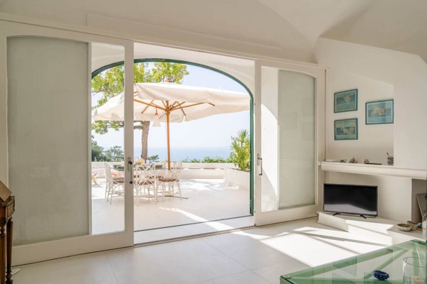 appartamento in vendita a Capri in zona Marina Piccola