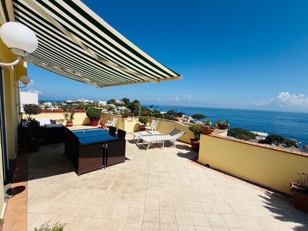 appartamento in vendita a Capri in zona Marina Grande