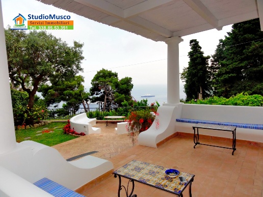 casa indipendente in vendita a Capri in zona Marina Piccola