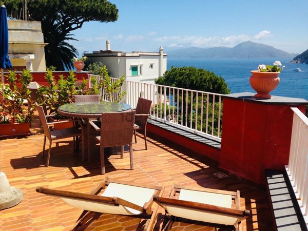 appartamento in vendita a Capri in zona Marina Grande
