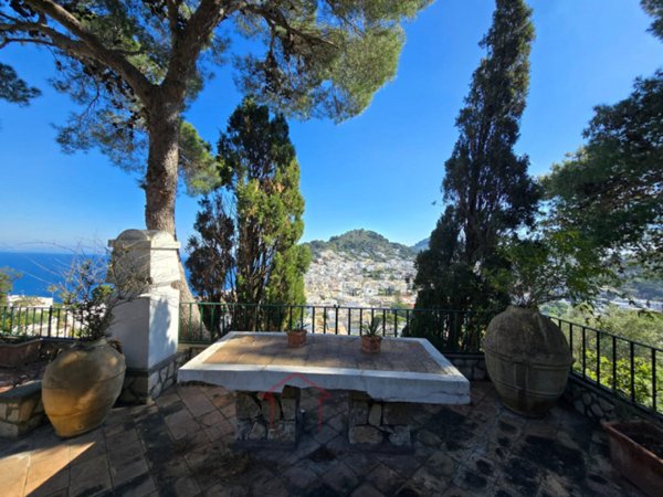 casa indipendente in vendita a Capri