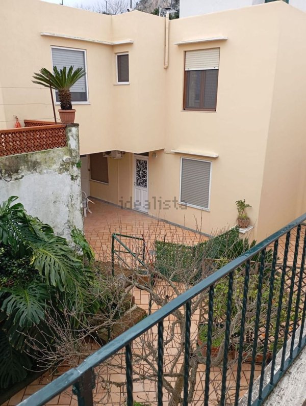 appartamento in vendita a Capri in zona Marina Grande