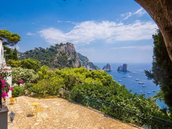 casa indipendente in vendita a Capri in zona Marina Piccola