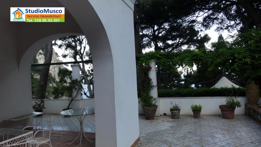 casa indipendente in vendita a Capri in zona Marina Piccola