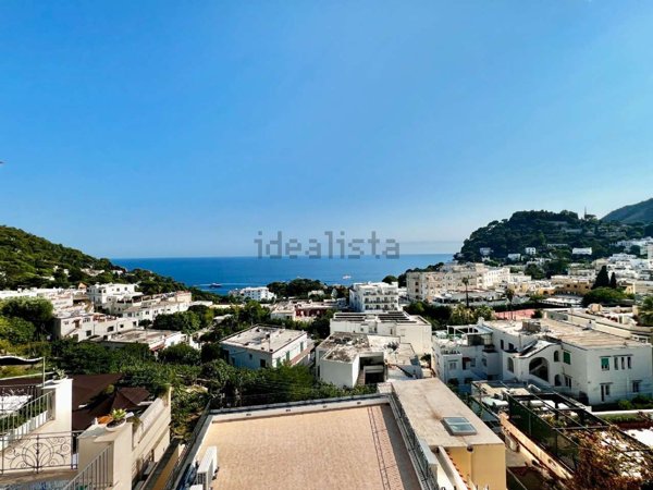 appartamento in vendita a Capri in zona Marina Piccola