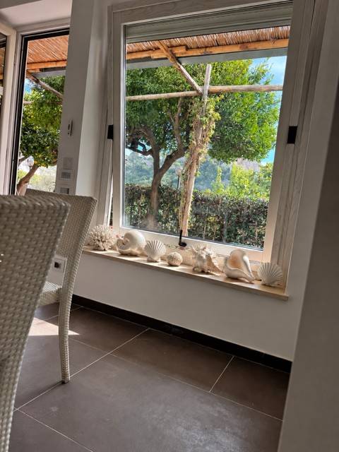 appartamento in vendita a Capri in zona Marina Piccola