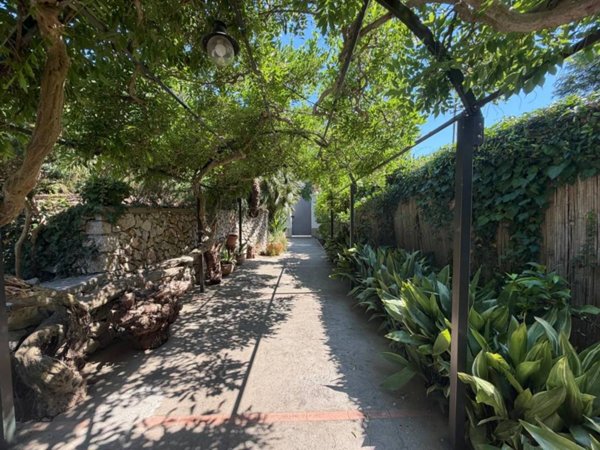 casa indipendente in vendita a Capri