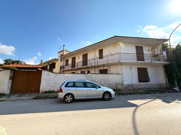pentavano in vendita a Cardito