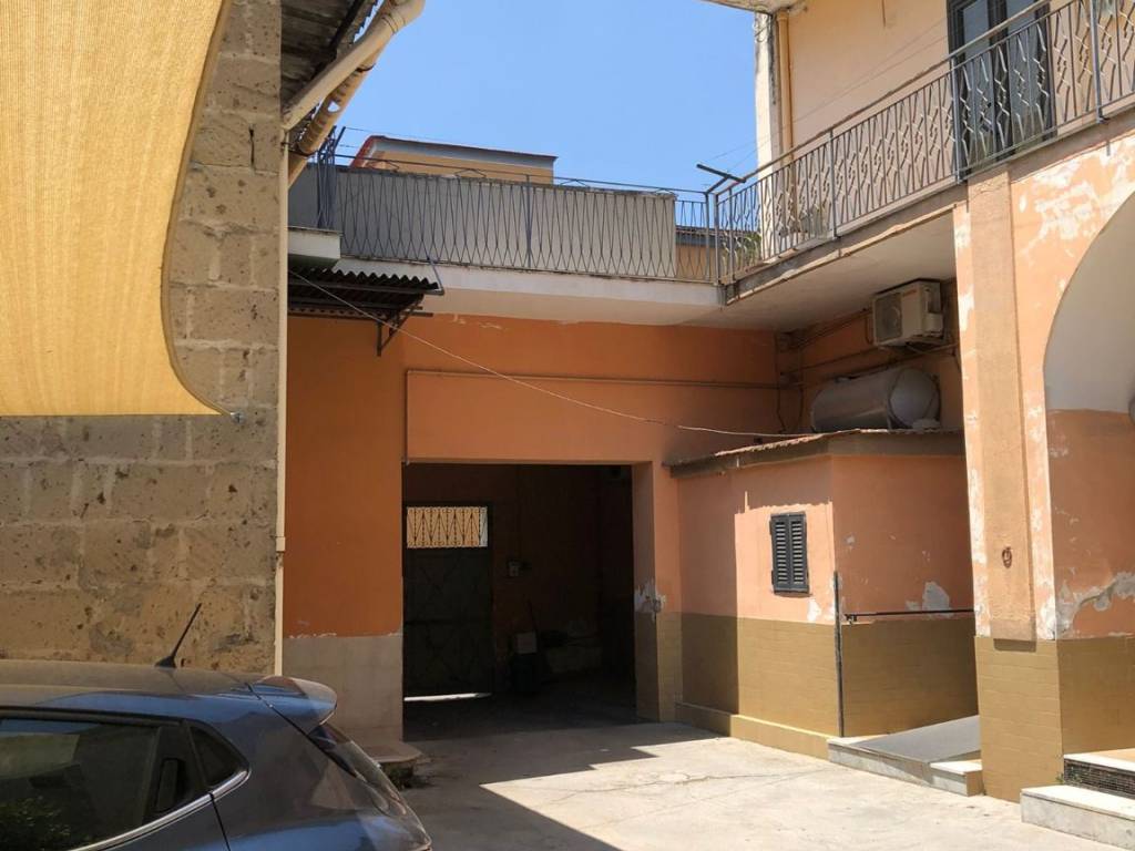 intera palazzina in vendita a Cardito