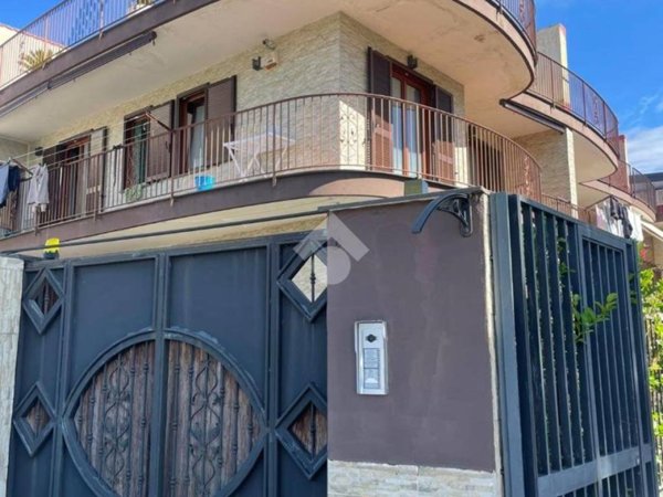 casa indipendente in vendita a Cardito in zona Carditello