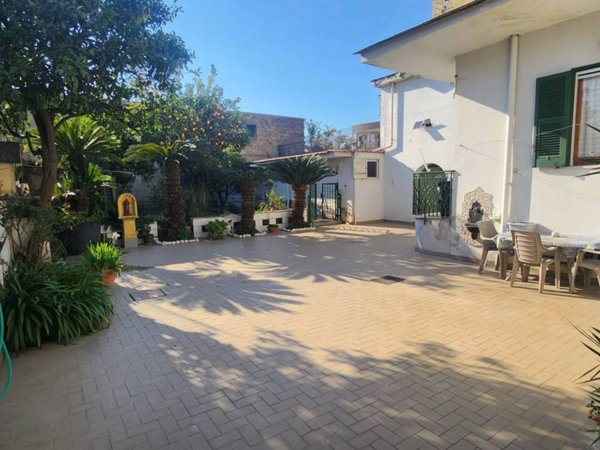 casa indipendente in vendita a Cardito in zona Carditello