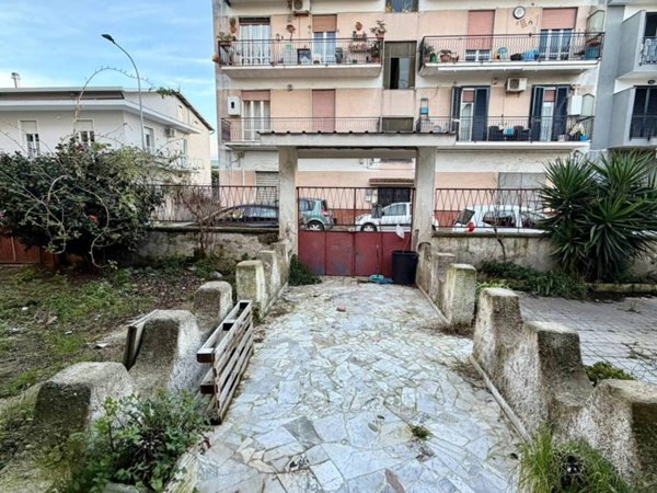 casa indipendente in vendita a Cardito in zona Carditello