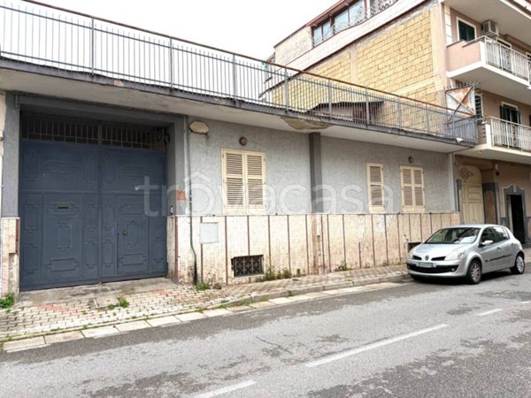 casa indipendente in vendita a Cardito in zona Carditello