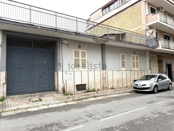 casa indipendente in vendita a Cardito in zona Carditello