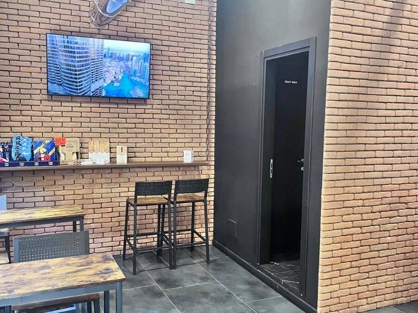 negozio in vendita a Casalnuovo di Napoli
