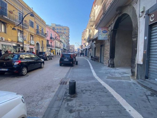 negozio in vendita a Casalnuovo di Napoli