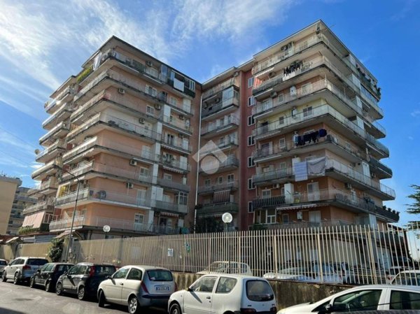 locale di sgombero in vendita a Casalnuovo di Napoli