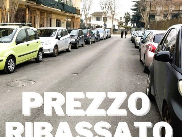 negozio in vendita a Casalnuovo di Napoli