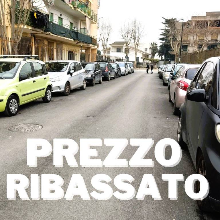 negozio in vendita a Casalnuovo di Napoli