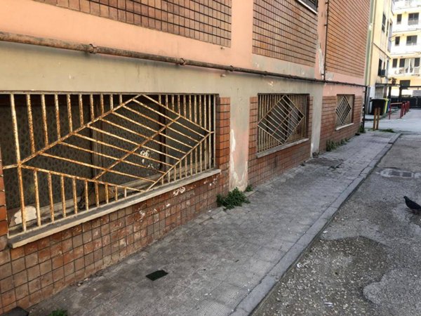 locale commerciale in vendita a Casalnuovo di Napoli