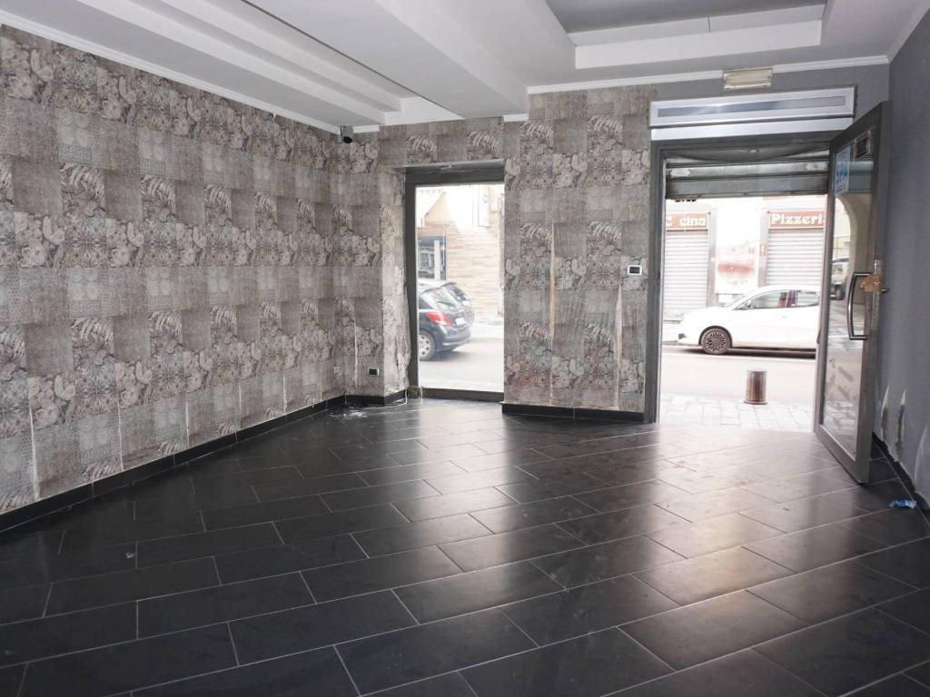 negozio in vendita a Casalnuovo di Napoli