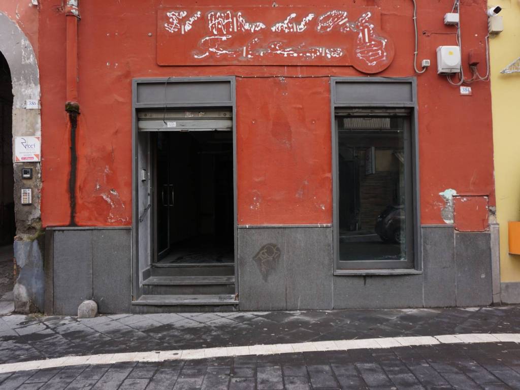 negozio in vendita a Casalnuovo di Napoli