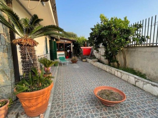 casa indipendente in vendita a Casalnuovo di Napoli
