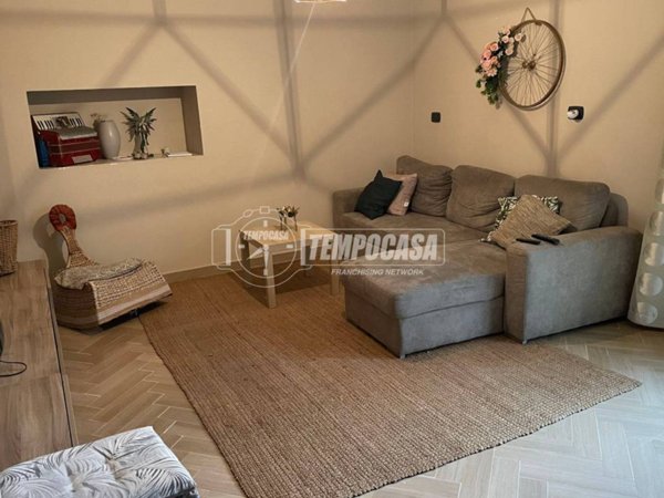 intera palazzina in vendita a Casalnuovo di Napoli