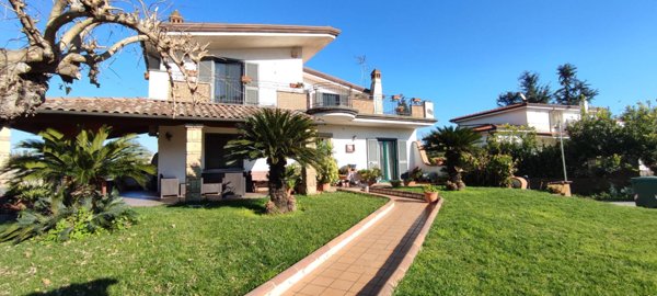 casa indipendente in vendita a Casalnuovo di Napoli in zona Talona