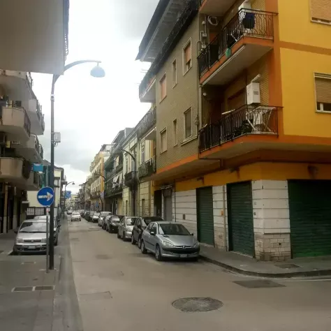 locale commerciale in vendita a Casalnuovo di Napoli