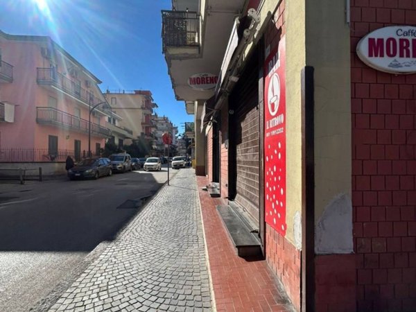 negozio in vendita a Casalnuovo di Napoli