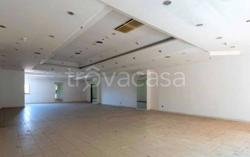 negozio in vendita a Casalnuovo di Napoli