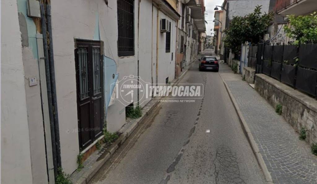 locale di sgombero in vendita a Casalnuovo di Napoli