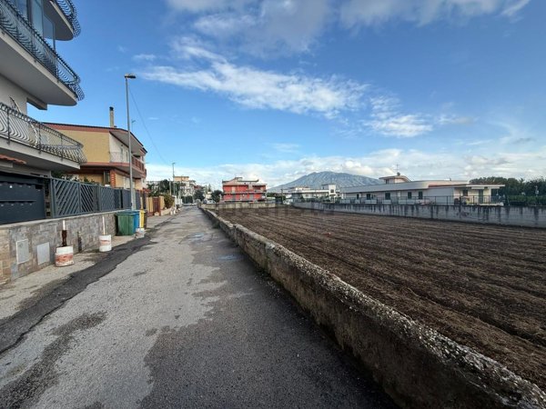 capannone in vendita a Casalnuovo di Napoli