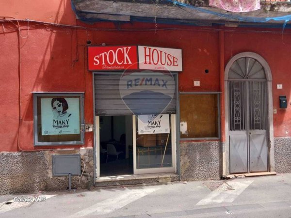 negozio in vendita a Casalnuovo di Napoli