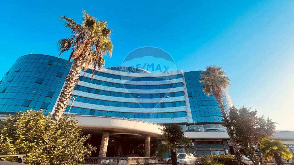 negozio in vendita a Casalnuovo di Napoli