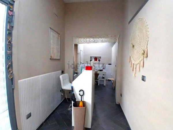 locale commerciale in vendita a Casalnuovo di Napoli
