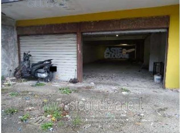 locale commerciale in vendita a Casalnuovo di Napoli