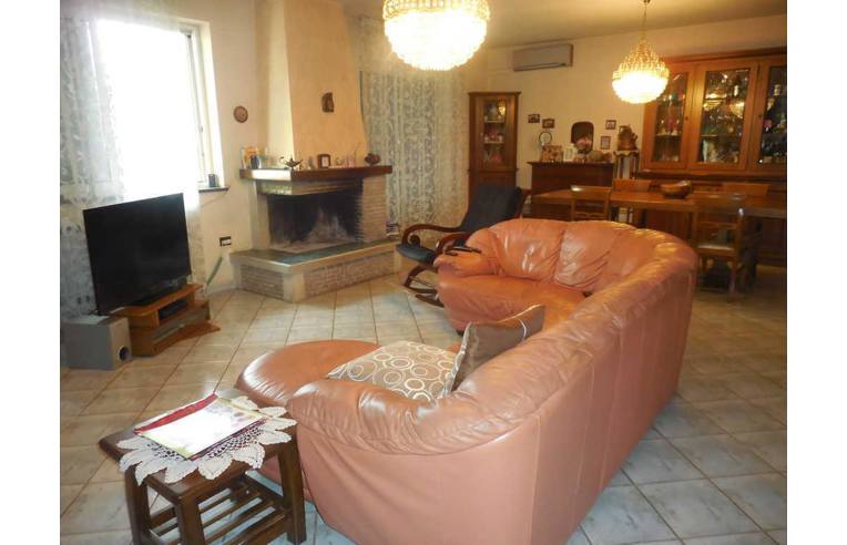 casa indipendente in vendita a Casalnuovo di Napoli