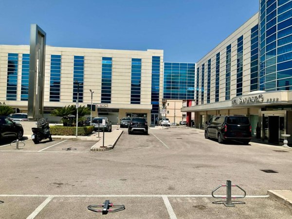 ufficio in vendita a Casalnuovo di Napoli in zona Casarea